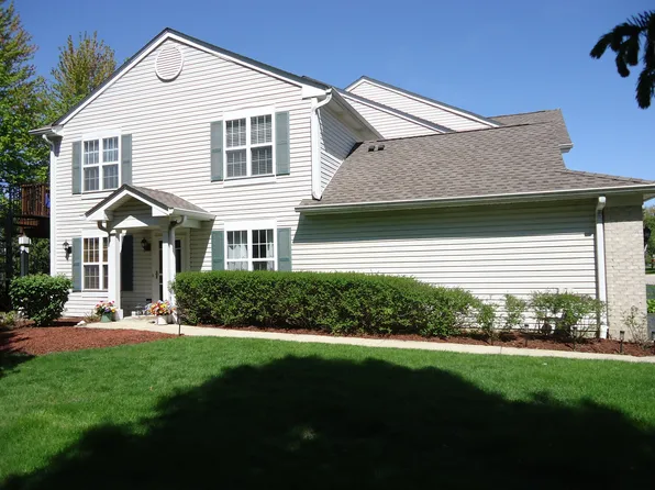 1222 Hillsborough Ct #1222, Crystal Lake, IL 60014