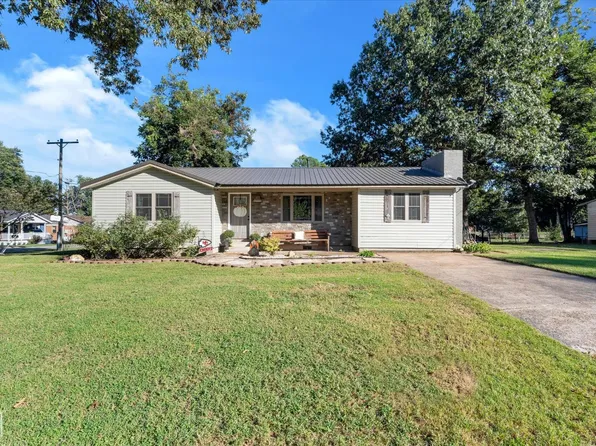 405 SW Lawrence St, Hoxie, AR 72433