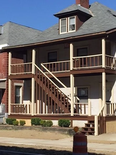 34 E 11th