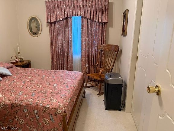 3rd image of 147 Crisswill Rd