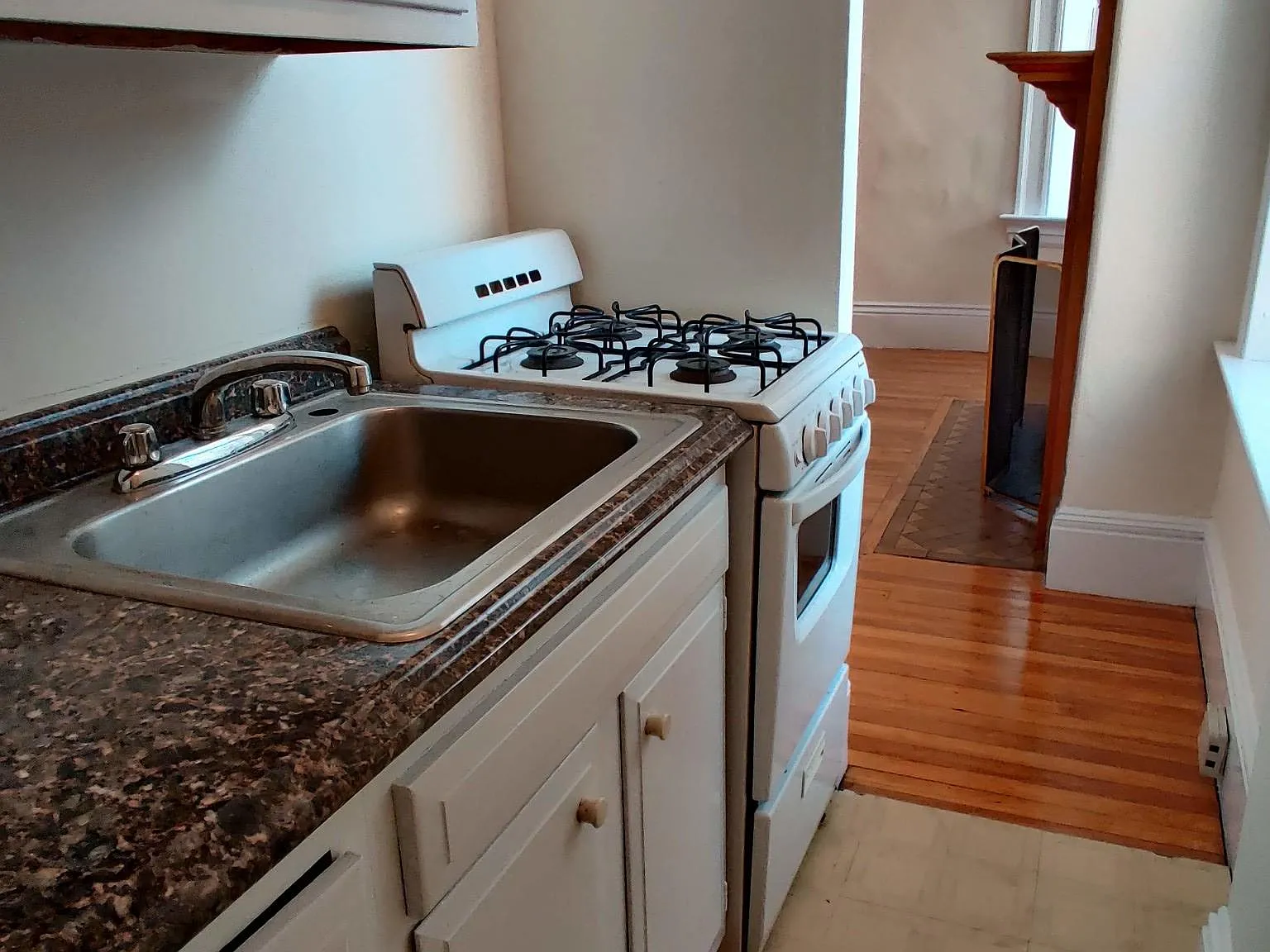1 bed, $2,600 — Photo 3