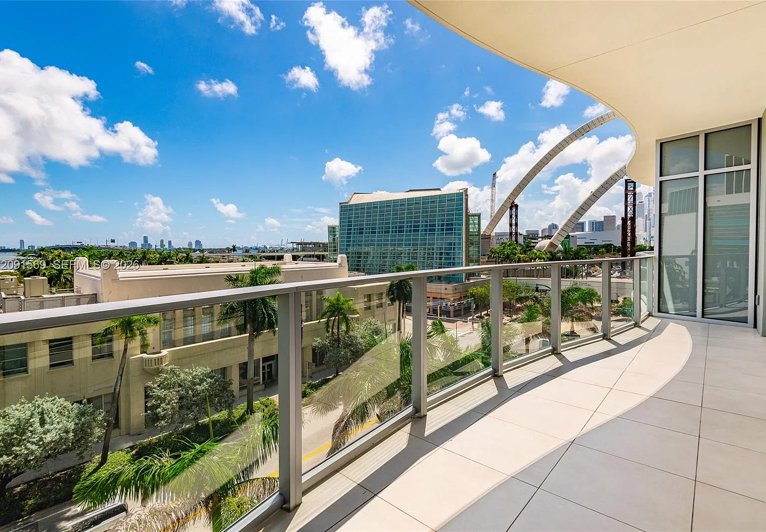 Casa Bella Residences — Photo 3