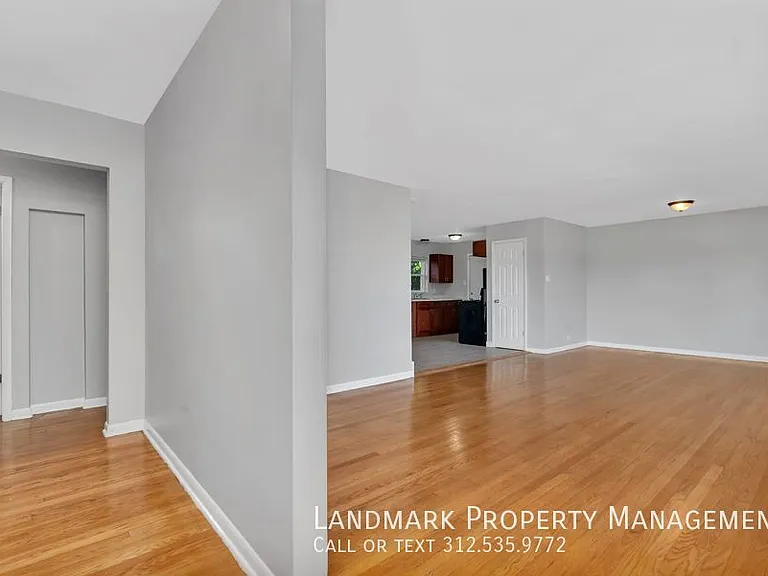16246 Dobson Ave — Photo 6