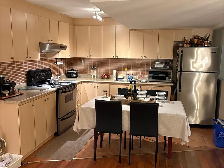 6739 Tattinger Ave #BASEMENT — Photo 8