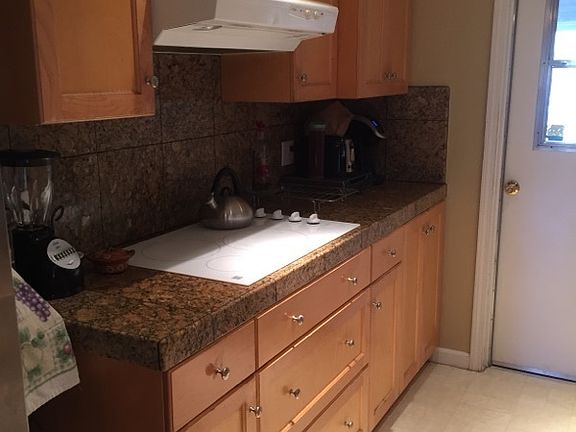 4th image of 6089 Chesbro Ave