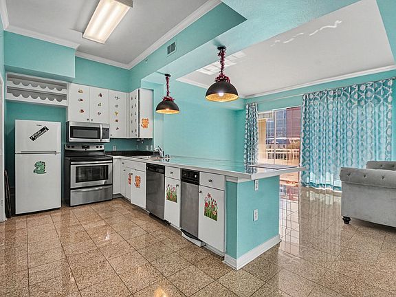 3rd image of 3225 Turtle Creek Blvd APT 212
