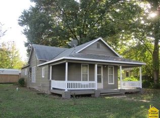 204 E Burbank St, Appleton City, MO 64724