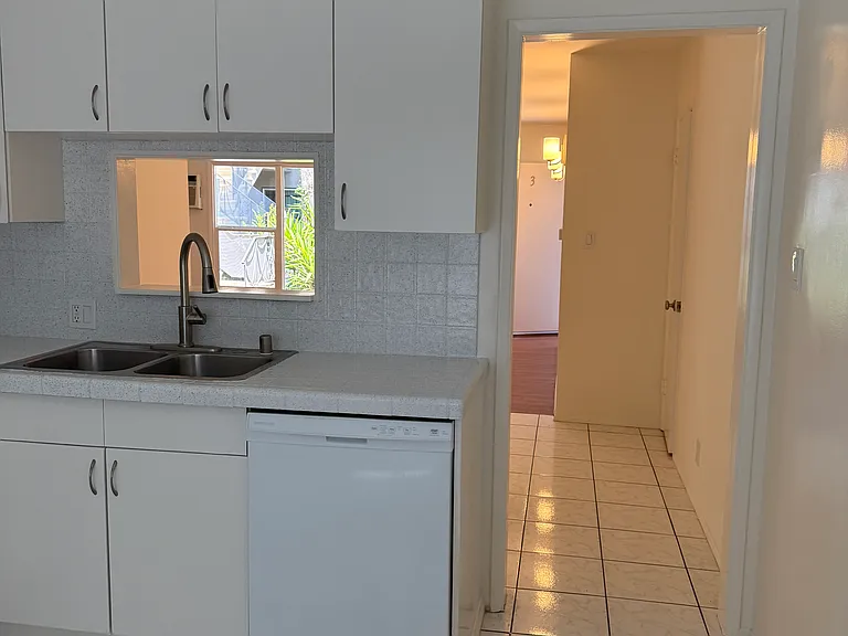 5319 Radford Ave #3 — Photo 4