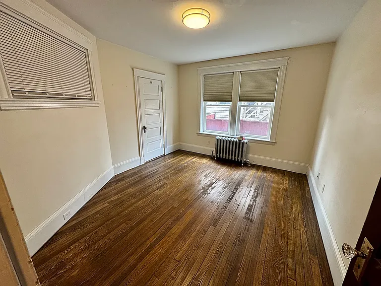 9 Fairfield St #1L — Photo 8