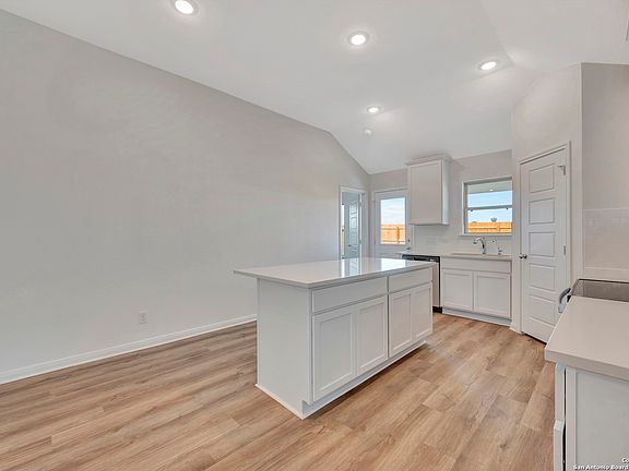 3rd image of 4277 Carlotta Drive