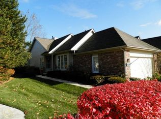 39528 Village Run Dr, Northville, MI