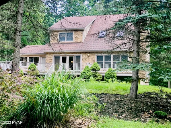120 Indian Dr, Greentown, PA 18426