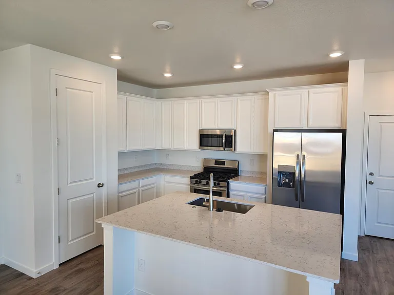 9017 Redfield Ln — Photo 4