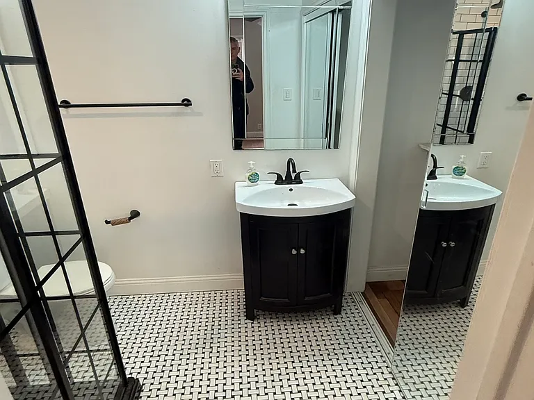 2515 Sherwood St — Photo 26
