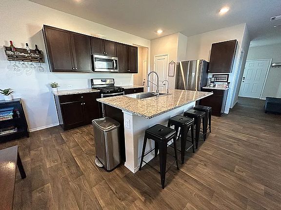 4th image of 4430 Lake Ritter St