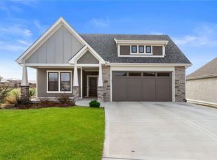 6921 NE 70th St, Kansas City, MO 64119