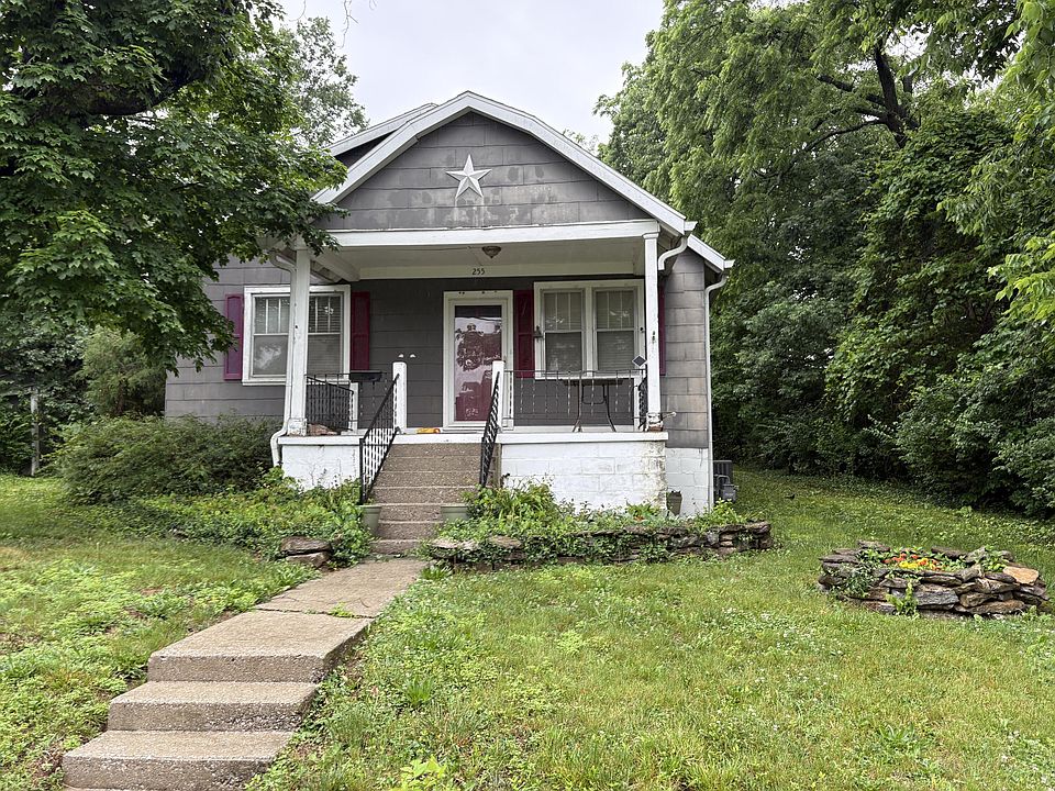 1st image of 255 McKenzie Ave