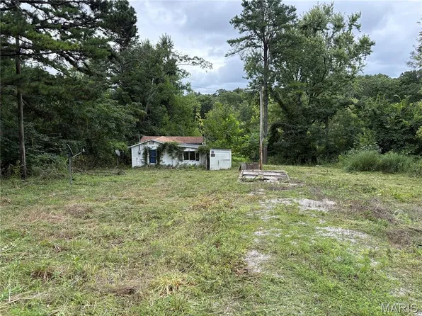 499 Parkers Lake Dr, Perryville, MO 63775
