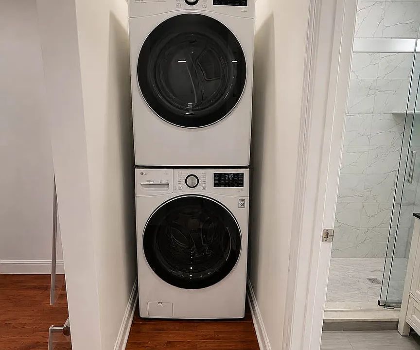 2nd image of 2258 41st St APT 1