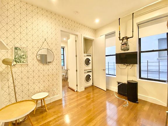2nd image of 220 W 149th St APT 4