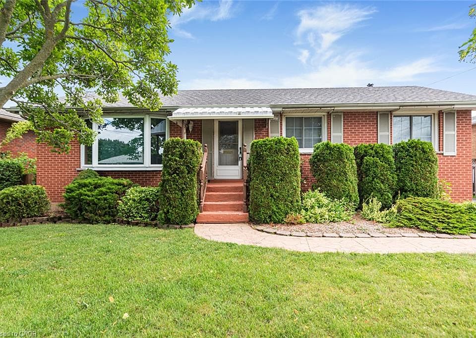 1st image of 37 Lorne Ave