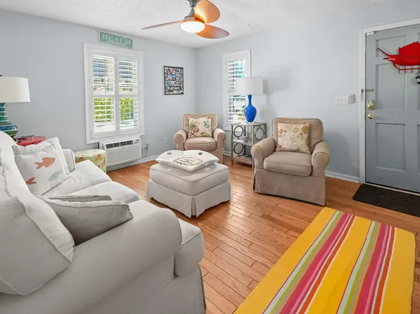 2057 Middle St APT 2, Sullivans Island, SC 29482