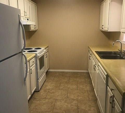 4th image of 166 Lullwood Dr