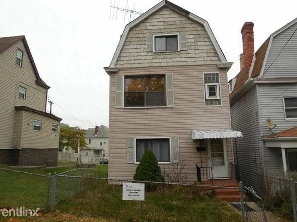 2 Ridenour Ave, Pittsburgh, PA 15205