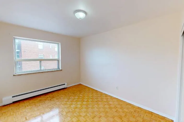 506 Danforth Rd #BACHELOR DEN — Photo 10
