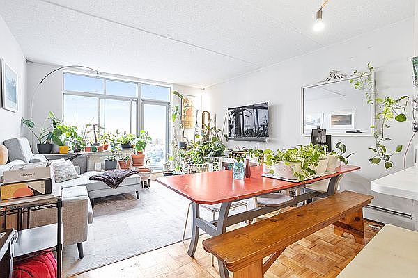 1st image of 130 Bradhurst Ave APT 208
