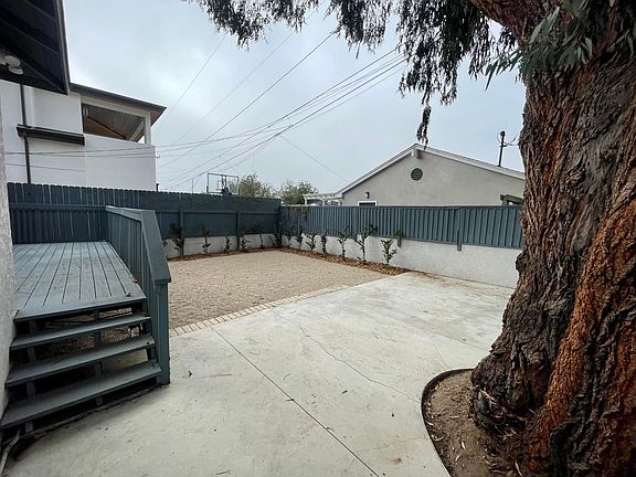 4th image of 2617 Oak Ave