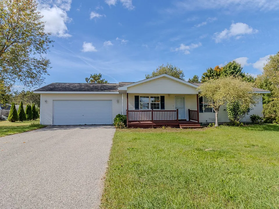 2134 Labrador Ln
