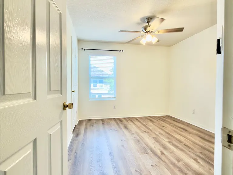 4935 Fair Oak Dale Ln — Photo 12