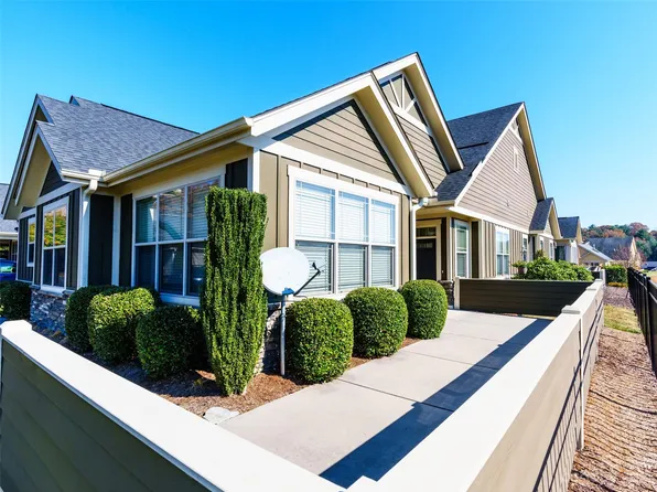 17 Brookstone Pl, Candler, NC 28715