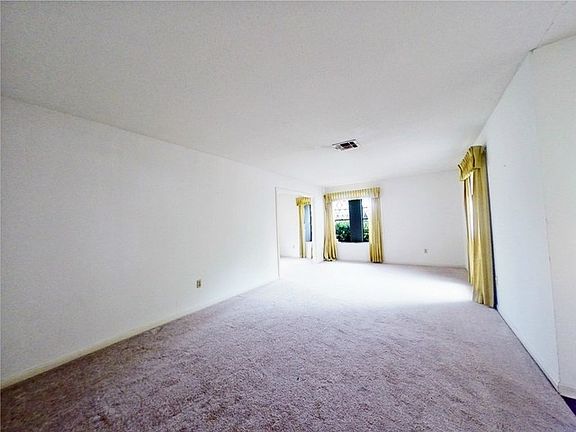 4th image of 3872 S Inwood Ave