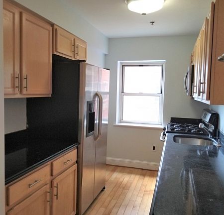 3rd image of 70 S Munn Ave APT 813