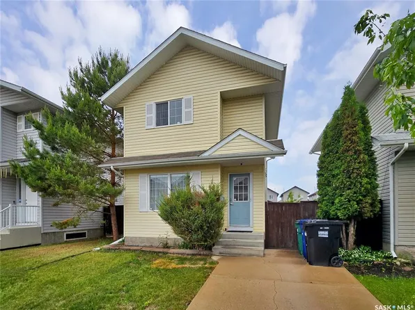 122 Blakeney CRESCENT, Saskatoon, SK S7L 7N4