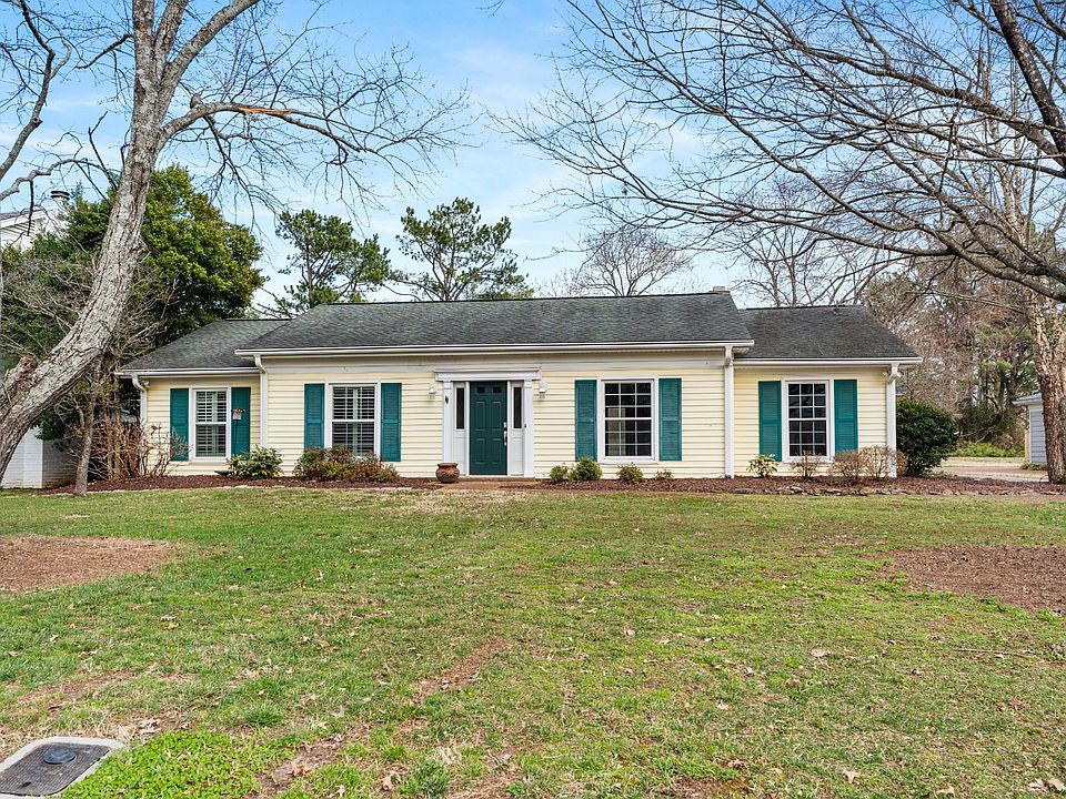 1st image of 2006 Boxwood Dr