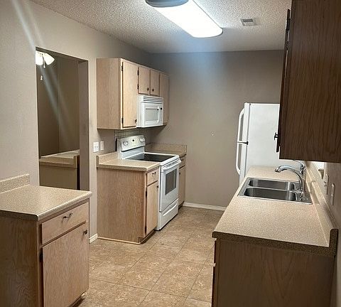 2nd image of 41 Headley Dr