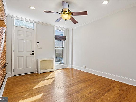 5th image of 2246 Bank St