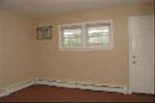 4th image of 1107 Holiday Ln APT 18