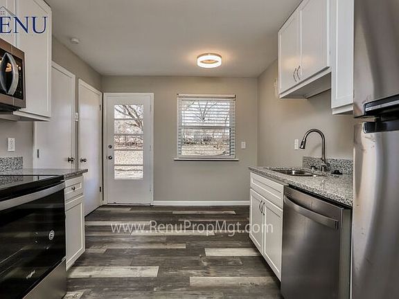 2nd image of 35 Bluefield Ct