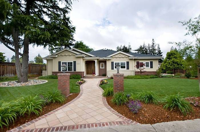Great curb appeal