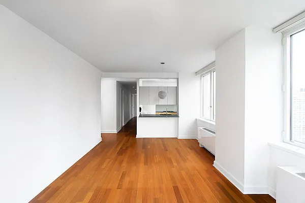 Rented by Nest Seekers International | media 11