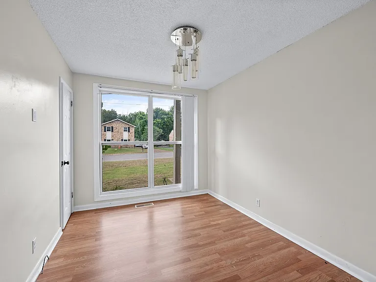 5409 Country Dr — Photo 22