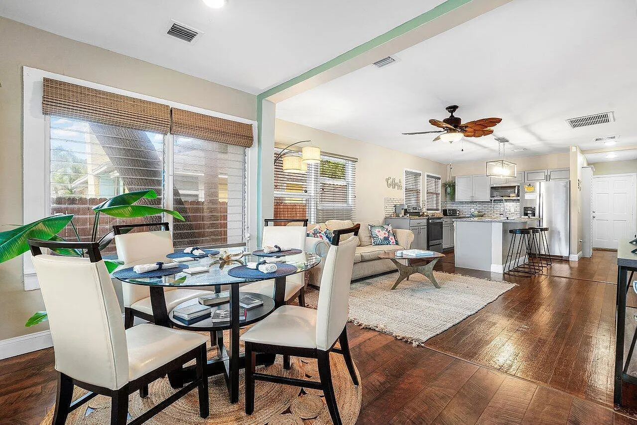 2 bed, 1.0 bath, 928 sqft, $3,500 — Photo 1