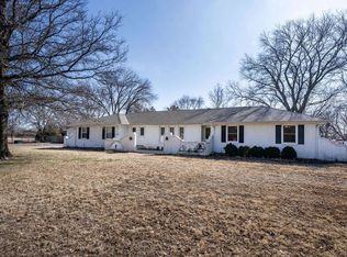 3701 Palos Verdes Cir, Valley Center, KS 67147