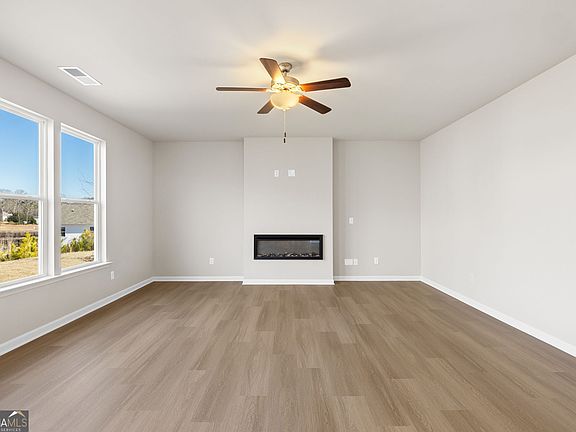 3rd image of 6060 Spring Way