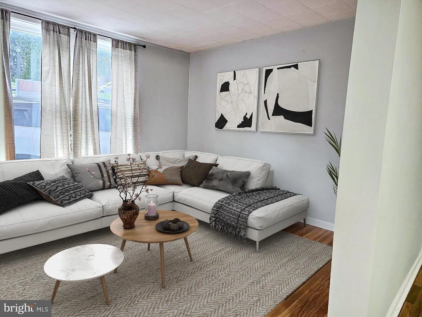 3 bed, 1600 sqft, $1,250 — Photo 2