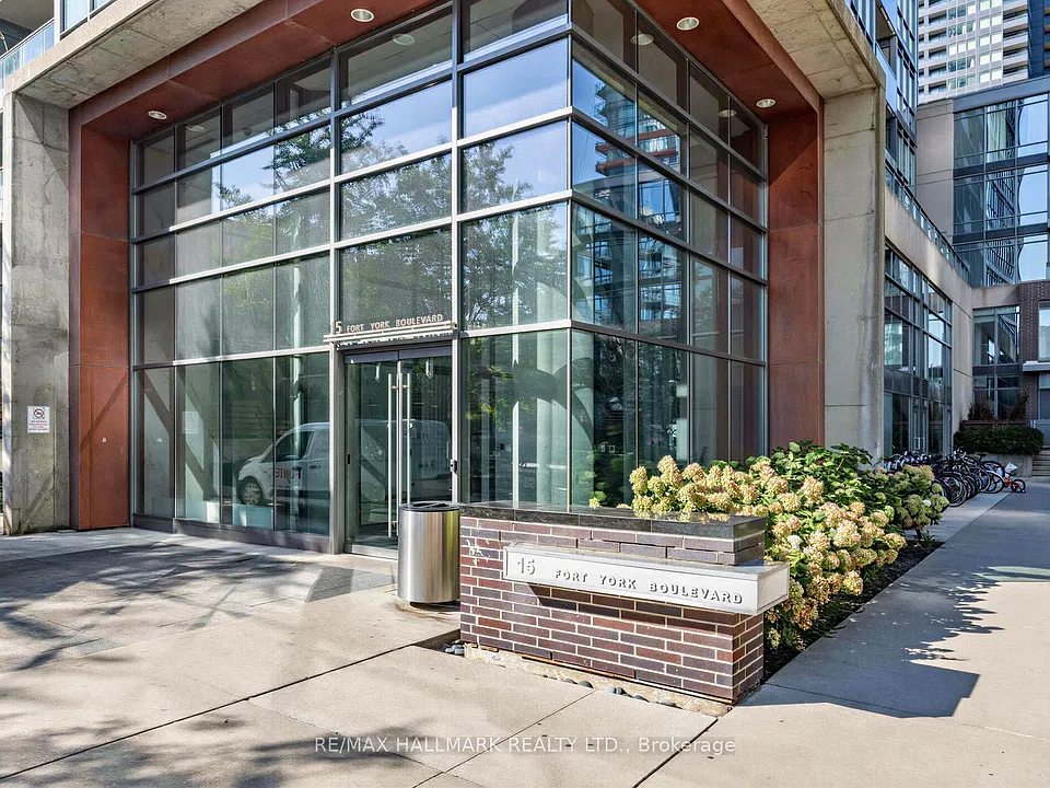 15 Fort York Blvd #505